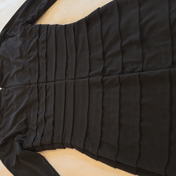 WHBM Black Dress 🖤 - Picture 7 of 9